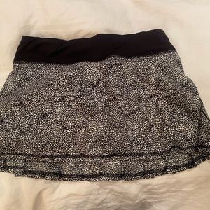 Lululemon tennis skirt size 4